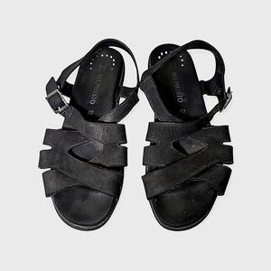 Black Mephisto Sandals in EUC - Size 11.5/12